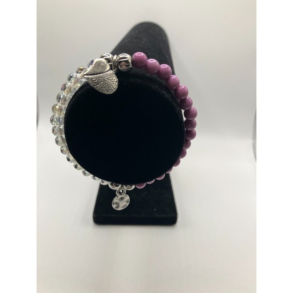 Lavender & Clear Beads Bracelet with Silver-Tone Charms! - Picture 4 of 6